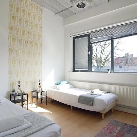 Stunning Close To Amstel River * Амстердам